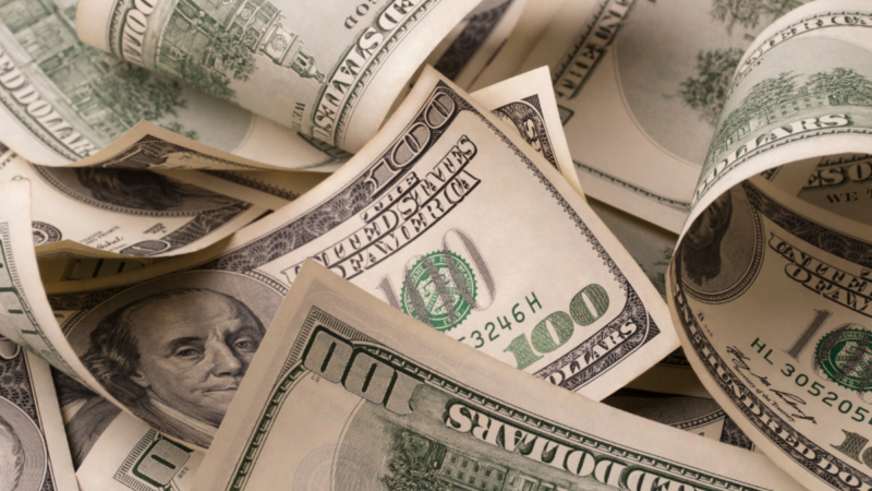 $100 bills